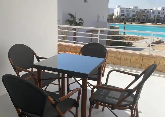 Spacious 2 Bd With Crystal Lagoon Access In Gouna